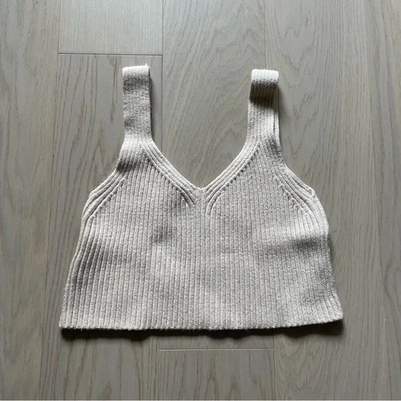 Cropped Tank top - Picture 2 of 2